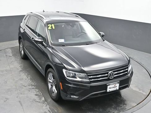 Used 2021 Volkswagen Tiguan SE AWD/4WD image 29