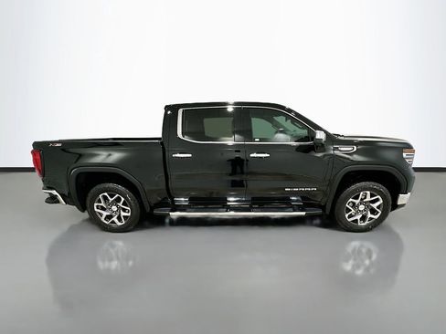 Used 2024 GMC Sierra 1500 SLT AWD/4WD image 8