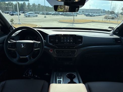 Certified 2025 Honda Ridgeline RTL image 15