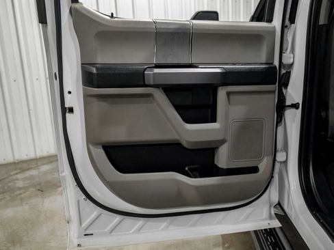 Used 2022 Ford F250 XLT w/ Black Appearance Package AWD/4WD image 44