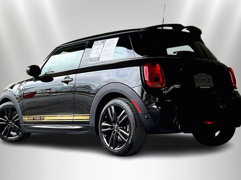 Used 2021 MINI Cooper 2-Door Hardtop image 4