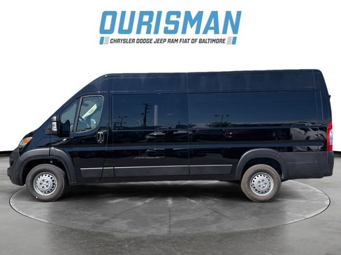 New 2026 RAM ProMaster 3500 w/ Crew Van Package FWD image 3