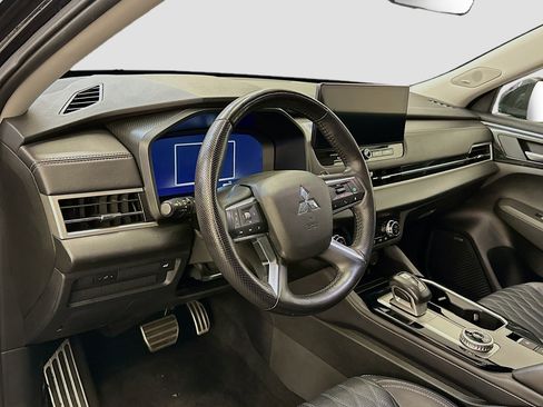 Used 2025 Mitsubishi Outlander SEL AWD/4WD image 18