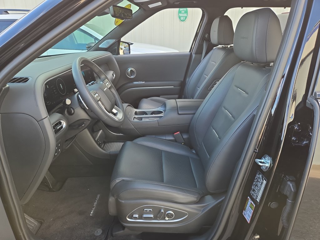 Used 2026 Hyundai Palisade Calligraphy AWD/4WD image 14