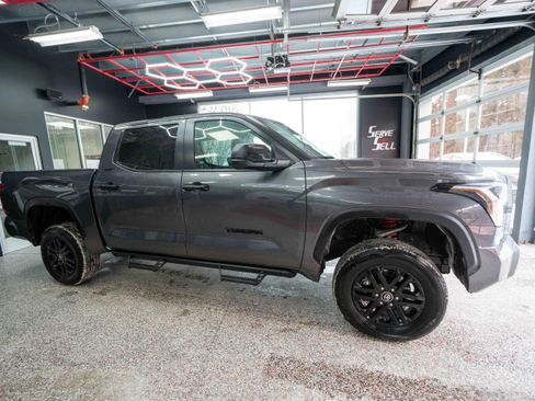 Used 2025 Toyota Tundra SR5 image 5