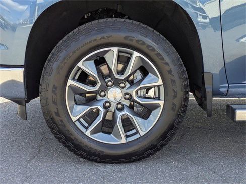 Certified 2024 Chevrolet Silverado 1500 LT image 6