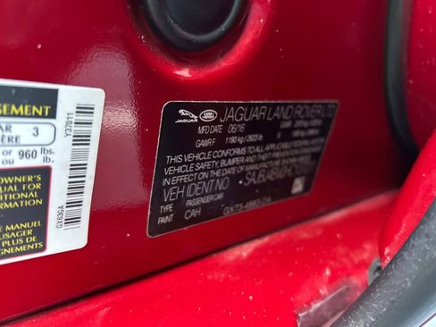 Used 2017 Jaguar XF Premium image 33