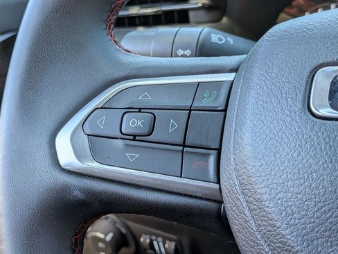 Used 2025 Jeep Compass Trailhawk AWD/4WD image 20