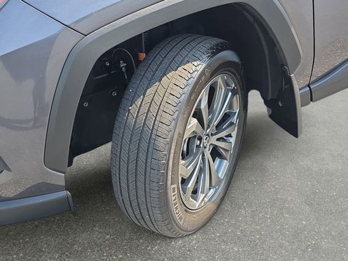 Used 2024 Toyota RAV4 XLE Premium image 32