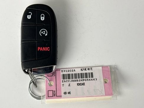 Used 2017 Jeep Renegade Latitude image 11