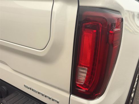 Used 2022 GMC Sierra 1500 Denali AWD/4WD image 54