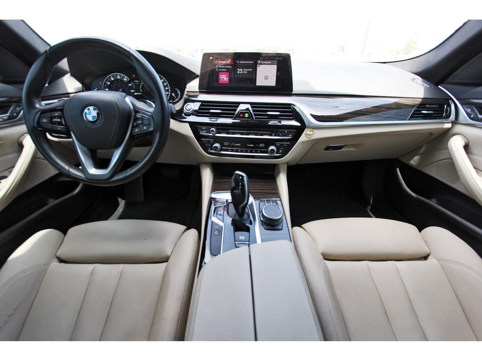 Used 2019 BMW 530e w/ Convenience Package RWD image 10