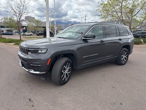 Used 2024 Jeep Grand Cherokee L Limited w/ Luxury Tech Group II AWD/4WD image 3