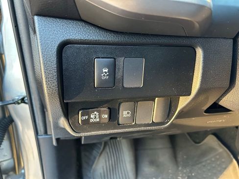 Used 2022 Toyota Tacoma SR5 image 18