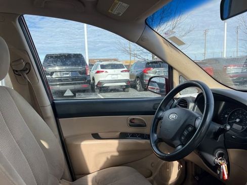 Used 2008 Kia Rondo EX w/ Premium Pkg image 29