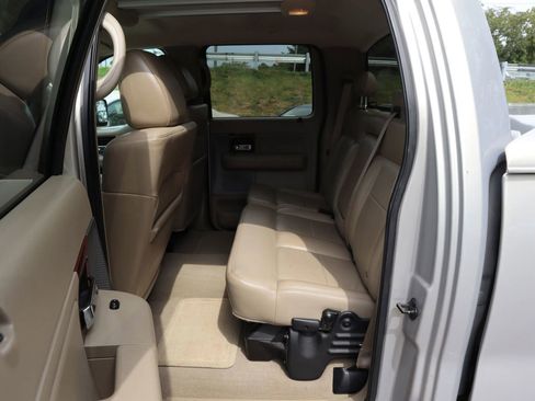 Used 2006 Ford F150 Lariat image 12