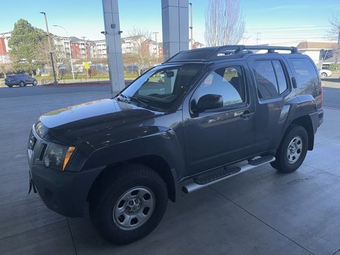 Used 2015 Nissan Xterra X image 3