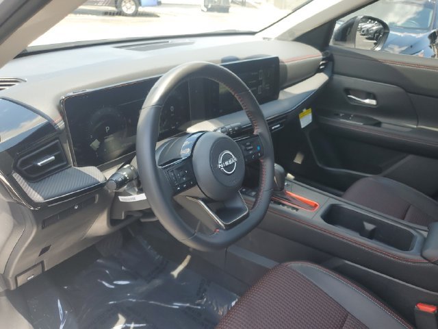 Certified 2025 Nissan Kicks SR AWD/4WD image 13