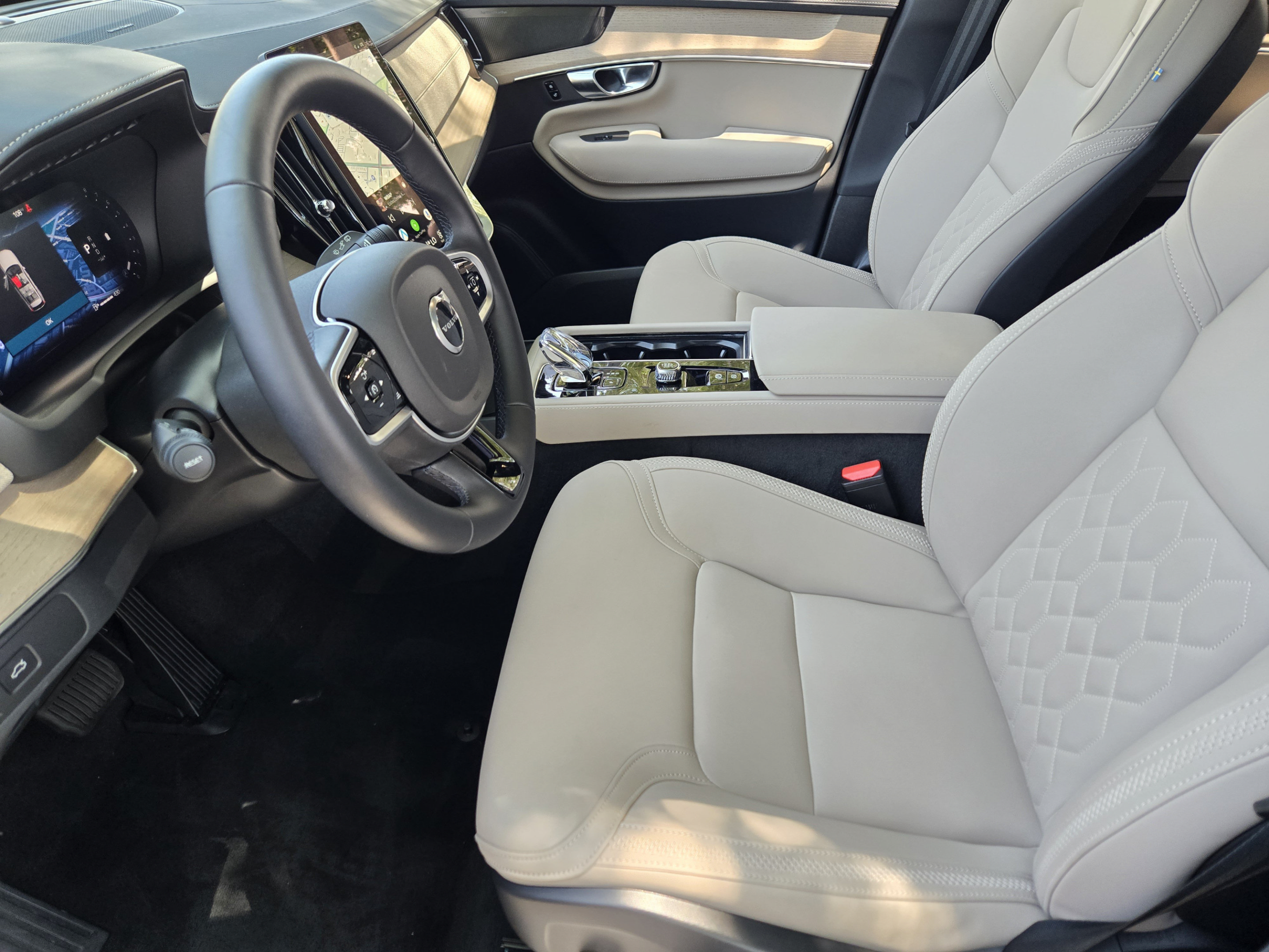 Used 2026 Volvo XC90 B6 Plus w/ Protection Package Premier AWD/4WD image 11