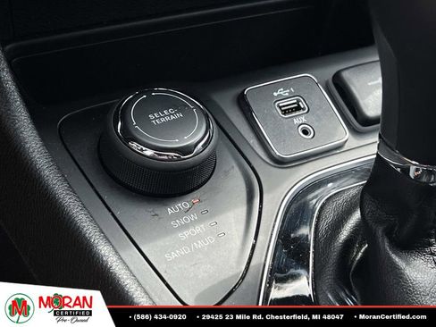 Used 2020 Jeep Cherokee Limited AWD/4WD image 22