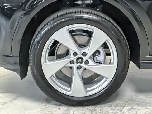 New 2025 Audi Q5 Premium Plus image 25
