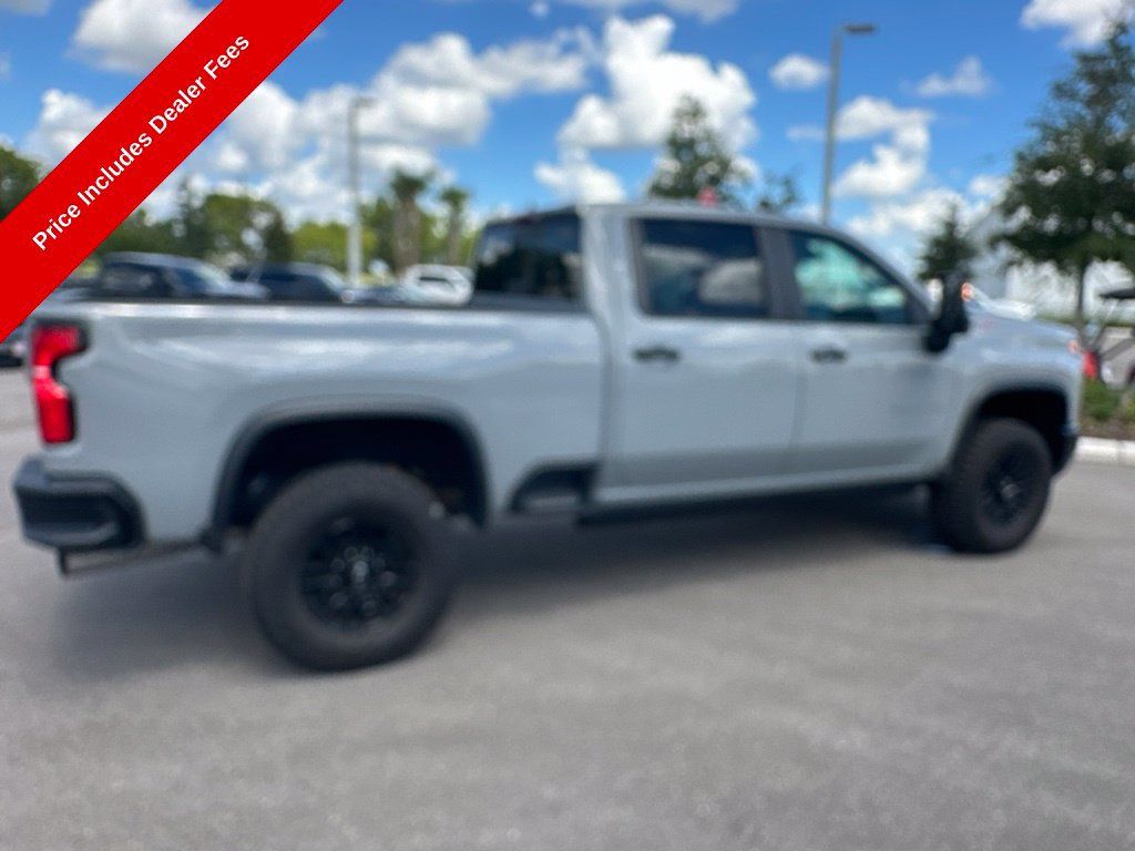 Used 2025 Chevrolet Silverado 2500 ZR2 w/ Technology Package AWD/4WD image 5