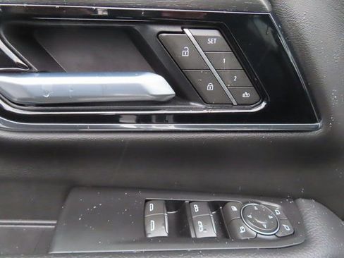 Certified 2025 GMC Yukon XL Denali image 11