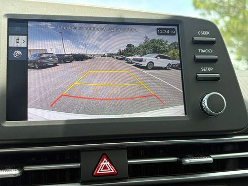 New 2026 Hyundai Elantra Hybrid FWD image 13