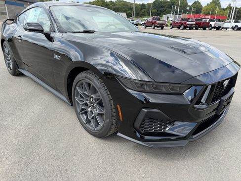 New 2026 Ford Mustang GT w/ GT Performance Package RWD image 1