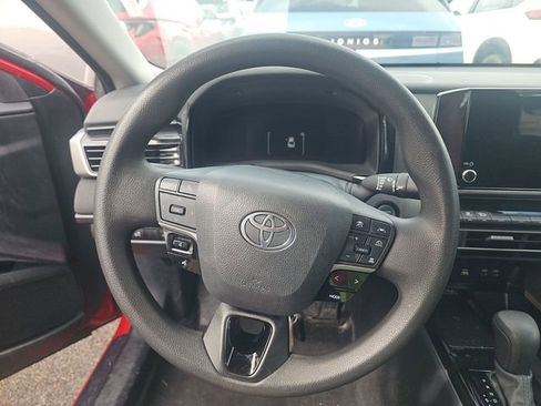 Used 2025 Toyota Camry LE image 10