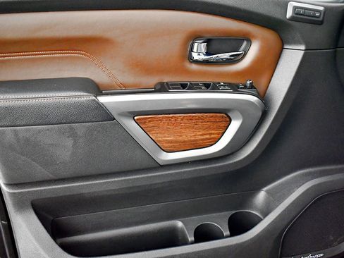 Used 2017 Nissan Titan Platinum Reserve image 14