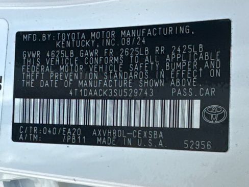 Used 2025 Toyota Camry SE FWD image 30