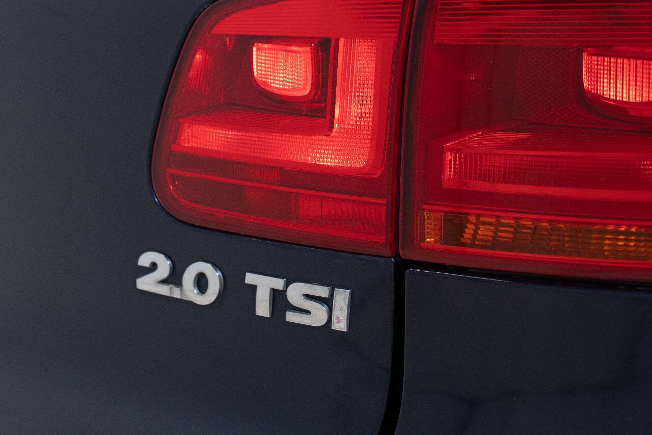 Used 2013 Volkswagen Tiguan SE FWD image 16