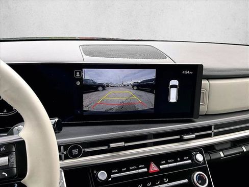 Used 2025 Hyundai Santa Fe SE FWD image 22