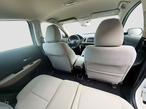 Used 2021 Honda HR-V LX image 29