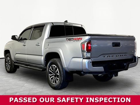 Used 2021 Toyota Tacoma TRD Sport w/ Technology Package AWD/4WD image 4
