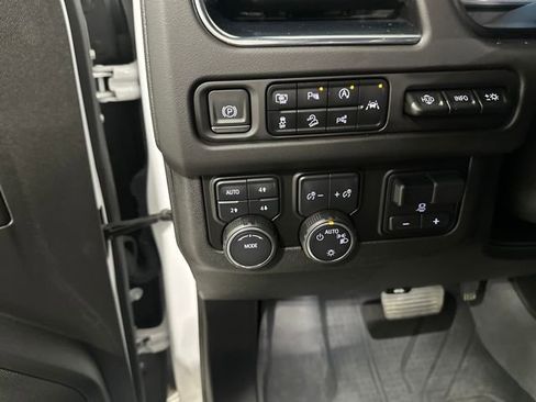 Used 2023 Chevrolet Tahoe High Country w/ Advanced Technology Package image 6