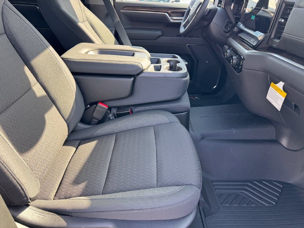 New 2026 Chevrolet Silverado 1500 LT AWD/4WD image 9