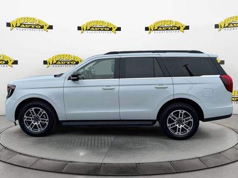 Certified 2025 Ford Expedition Active AWD/4WD image 2