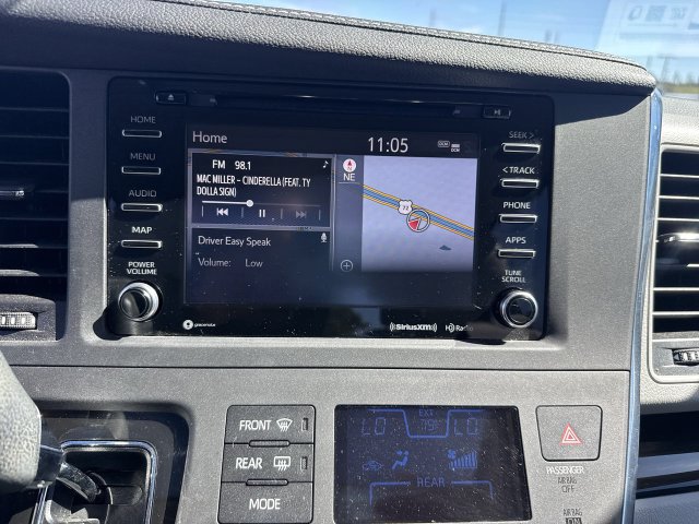 Used 2019 Toyota Sienna XLE Premium FWD image 17