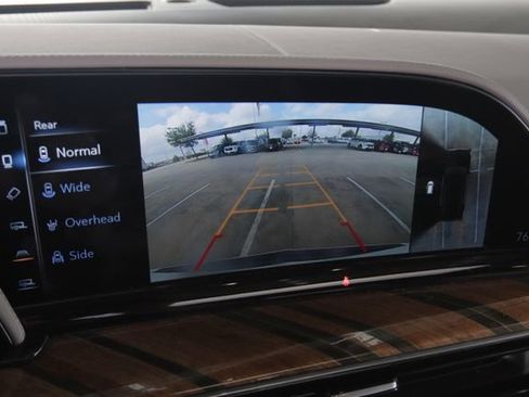 Used 2021 Cadillac Escalade Premium Luxury Platinum image 20