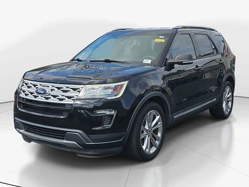 Used 2019 Ford Explorer XLT w/ Equipment Group 201A image 3