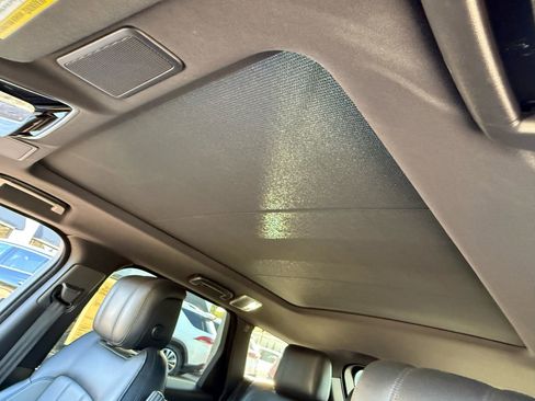 Used 2020 Land Rover Range Rover Sport HSE image 33