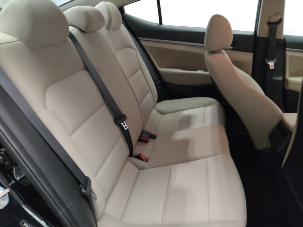 Used 2018 Hyundai Elantra SEL FWD image 19