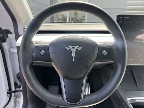 Used 2022 Tesla Model Y Performance image 20
