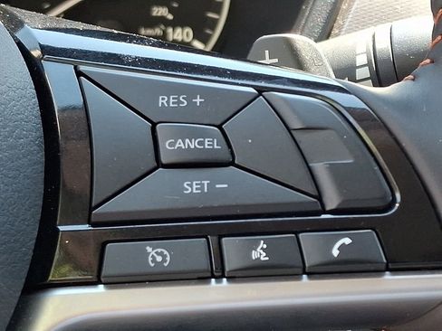 Used 2025 Nissan Altima 2.5 SR AWD/4WD image 21