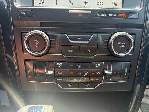 Used 2017 Ford Explorer XLT w/ Equipment Group 202A image 17