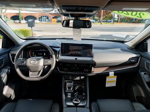 New 2026 Nissan Rogue Platinum w/ Platinum Premium Package image 8