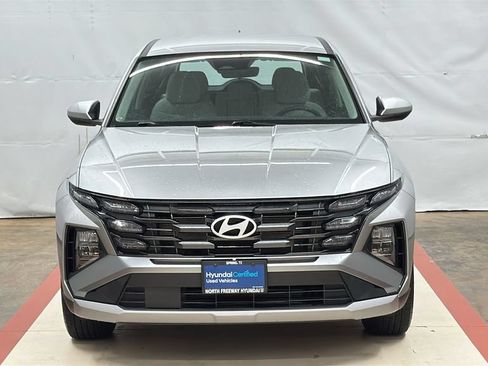 Used 2026 Hyundai Tucson SE FWD image 2