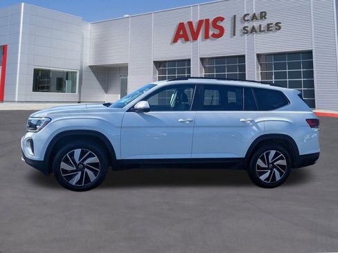 Used 2025 Volkswagen Atlas SE image 10